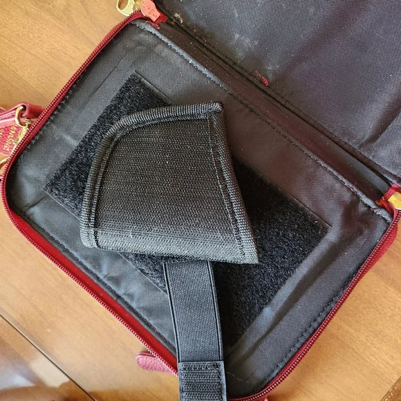 Roma Leather Conceal Carry Purse - Picture 5 of 6